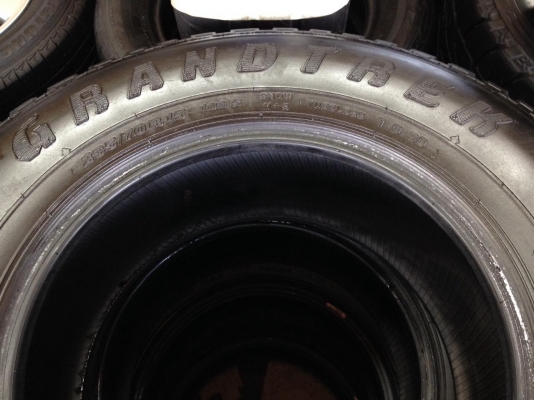 ยาง dunlop 235-70-15