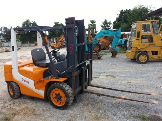 โฟคลิฟท์ TCM 3 ตัน เก่าญี่ปุ่น 090-986-2521 อ๊อบ
