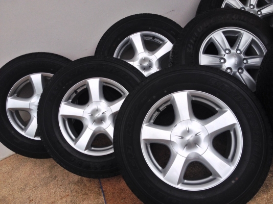 ล้อแม็กส์ isuzu all new ถอดป้ายแดง พร้อม ยาง 255-65-17 bridgestone