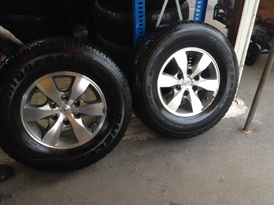 ล้อ แม็ก พร้อมยาง Toyota Fortuner หน้าเงา ขอบ 16