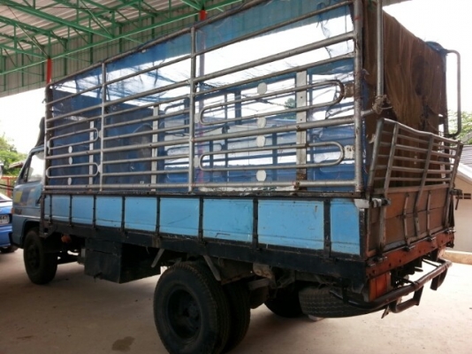 ขายISUZU NKR 110แรง ห้างแท้ เครื่องดี แคชซีสวย ยางใหม่6เส้น ภายในสวย สภาพพร้อมใช้งาน เอกสารพร้อมโอน ราคา320,000 สนใจสอบถามรายละเอียดเพิ่มเติมโทร 090-8588220 คุณนะ