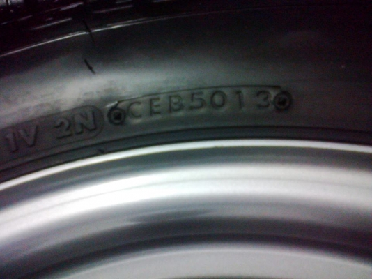 ยาง16565R14มีคับดันลอบมี4ขายเส้น500บิดโตนมี3ขายเส้น600 ยาง16565R14มีคับดันลอบมี4ขายเส้น500บิดโตนมี3ขายเส้น600