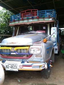 ฝากขาย รถสิบล้ออีซูซุ เครืองeH700-2เพลาเทนเลอร์ บรรทุกแบ็คโฮ ทะเบียนพร้อมโอน (วันหลังมีรูปเพิ่มครับ)