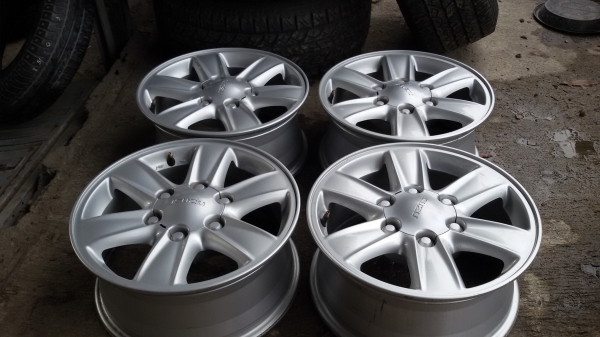 ขายล้อขอบ16 6รู isuzuขอบ16ชุดละ6500