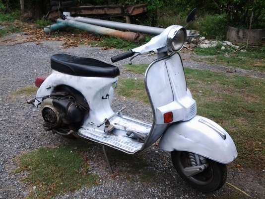 ขาย vespa บาโก้ no book ราคา 19990 บาท เครื่องขี่ได้ปกติ ราคานี้ ภายใจ อาทิตย์นี้นะครับ เลยนี้ไปจะลื้อแล้วครับขายได้ขายครับ ขายไม่ได้ลื้อครับ สนใจติดต่อ 0826336557 โป้งครับ...