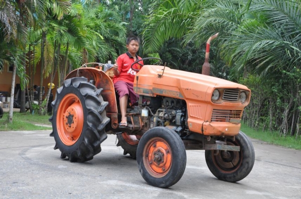 ขายรถไถ KUBOTA L26 สภาพสวยเดิมญี่ปุ่นไม่เคยใช้งานในไทย 68,000 บาท