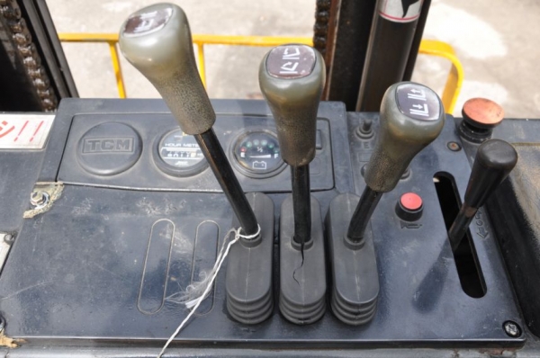 ขายFORKLIFT ไฟฟ้า TCM FRB14 เสาสูง3เมตร (1.4ตัน)สวยเดิมจากญี่ปุ่นยังไม่เคยใช้นในไทย 68,000เท่านั้น