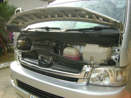 ขายรถผู้บริหารดูแลอย่างดี ตกแต่ง VIP 9 ที่นั่ง HIACE-COMMUTER D4D 2.5 MT ปีั 08 สีบรอนส์เงิน