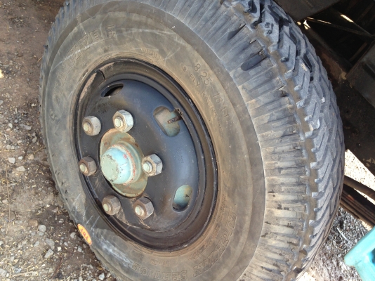 ISUZU CHEETAH 100 HP 4BC1 หกล้อดั๊มพ์ ช่วงล่างใหญ่ติด F หน้า F หลังสภาพใหม่ กระบะดั๊มพ์ 4 ตันสภาพใหม่สวย เครื่องแห้งแรงดีไม่มีเยิ้ม ภายในเก๋งสวยครบไม่มีผุ พวงมาลัยเพาเวอร์ ช่วงล่างคัชซีสวยมากๆไม่มีปะไม่มีดาม ยาง 8.25 ขอบ 16 สภาพดีทุกเส้น 80\% เอกสารเล่มทะเ