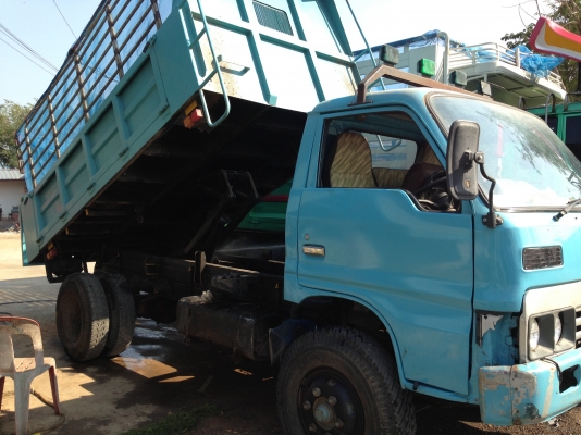 ISUZU CHEETAH 100 HP 4BC1 หกล้อดั๊มพ์ ช่วงล่างใหญ่ติด F หน้า F หลังสภาพใหม่ กระบะดั๊มพ์ 4 ตันสภาพใหม่สวย เครื่องแห้งแรงดีไม่มีเยิ้ม ภายในเก๋งสวยครบไม่มีผุ พวงมาลัยเพาเวอร์ ช่วงล่างคัชซีสวยมากๆไม่มีปะไม่มีดาม ยาง 8.25 ขอบ 16 สภาพดีทุกเส้น 80\% เอกสารเล่มทะเ