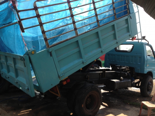 ISUZU CHEETAH 100 HP 4BC1 หกล้อดั๊มพ์ ช่วงล่างใหญ่ติด F หน้า F หลังสภาพใหม่ กระบะดั๊มพ์ 4 ตันสภาพใหม่สวย เครื่องแห้งแรงดีไม่มีเยิ้ม ภายในเก๋งสวยครบไม่มีผุ พวงมาลัยเพาเวอร์ ช่วงล่างคัชซีสวยมากๆไม่มีปะไม่มีดาม ยาง 8.25 ขอบ 16 สภาพดีทุกเส้น 80\% เอกสารเล่มทะเ