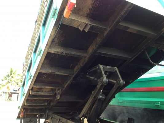 ISUZU CHEETAH 100 HP 4BC1 หกล้อดั๊มพ์ ช่วงล่างใหญ่ติด F หน้า F หลังสภาพใหม่ กระบะดั๊มพ์ 4 ตันสภาพใหม่สวย เครื่องแห้งแรงดีไม่มีเยิ้ม ภายในเก๋งสวยครบไม่มีผุ พวงมาลัยเพาเวอร์ ช่วงล่างคัชซีสวยมากๆไม่มีปะไม่มีดาม ยาง 8.25 ขอบ 16 สภาพดีทุกเส้น 80\% เอกสารเล่มทะเ