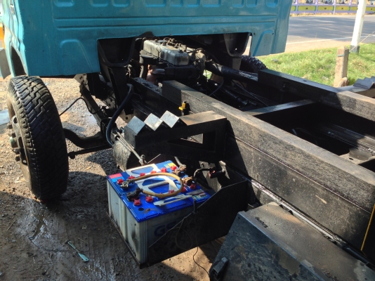 ISUZU CHEETAH 100 HP 4BC1 หกล้อดั๊มพ์ ช่วงล่างใหญ่ติด F หน้า F หลังสภาพใหม่ กระบะดั๊มพ์ 4 ตันสภาพใหม่สวย เครื่องแห้งแรงดีไม่มีเยิ้ม ภายในเก๋งสวยครบไม่มีผุ พวงมาลัยเพาเวอร์ ช่วงล่างคัชซีสวยมากๆไม่มีปะไม่มีดาม ยาง 8.25 ขอบ 16 สภาพดีทุกเส้น 80\% เอกสารเล่มทะเ