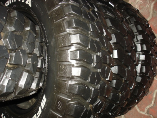 ขายยาง    BF  MUD  245 / 75 / 16   สวยๆ เชิญครับ