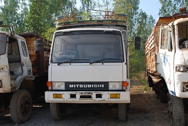 Mitsubishi 6 ล้อ  สภาพสวย