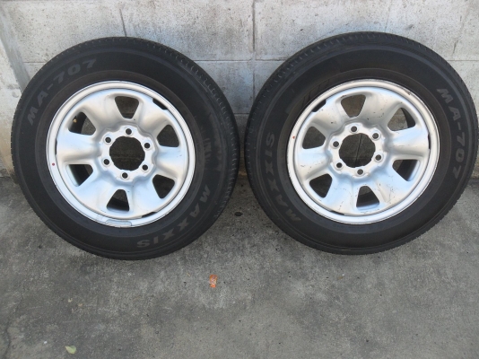 ล้อผ่า 16นิ้ว 6รู + ยาง215/70R16 ปี11