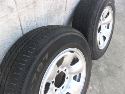 ล้อผ่า 16นิ้ว 6รู + ยาง215/70R16 ปี11