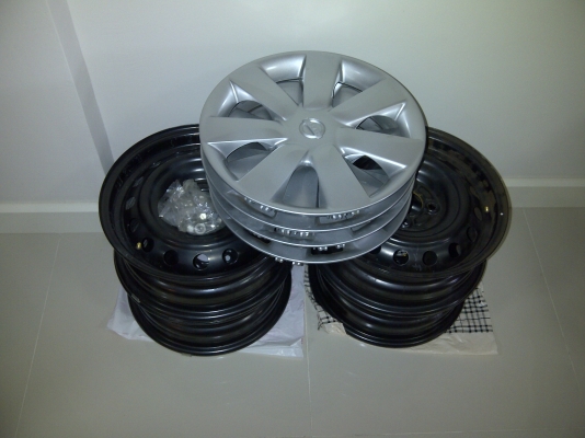 ขายกระทะล้อพร้อมฝาครอบ Nissan March  14 " สภาพ กริ๊ฟ