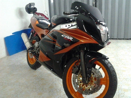 ขาย CBR400 ปี 89 ทะเบียนแท้
