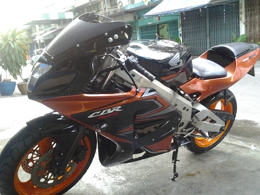 ขาย CBR400 ปี 89 ทะเบียนแท้