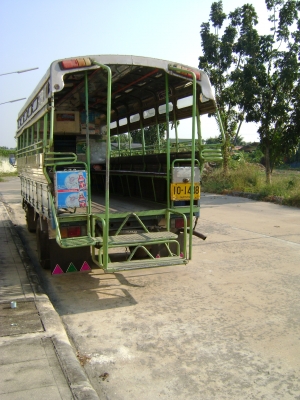 ขายรถสองแถว ใช้งานได้เลย พร้อมโอน  (สนใจ ต่อรองได้)อยากขาย