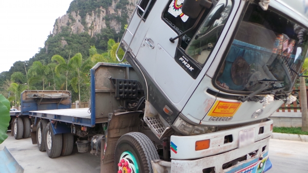 HINO  FM2K  สองเพลา  หัวบางเดิม  คัซซีสวยตลอดแนว นะจ๊ะ