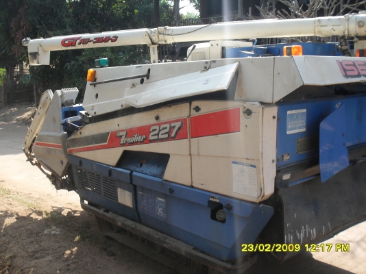 ขายรถเกี่ยวข้าวเก่าญี่ปุ่น ISEKI ส่งให้ฟรีถึงที่แถมเทเลอร์