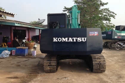 komatsu  pc 100 รุ่น 5 สภาพพร้อมใช้งาน  มีเเอร์พร้อม  เอกสารใบอินวอย