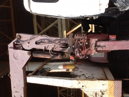 ขายเหมารวม รถเฮี๊ยบ 10 ล้อ และ แทร็กเตอร์ D2 ยังใช้งานได้ปกติ