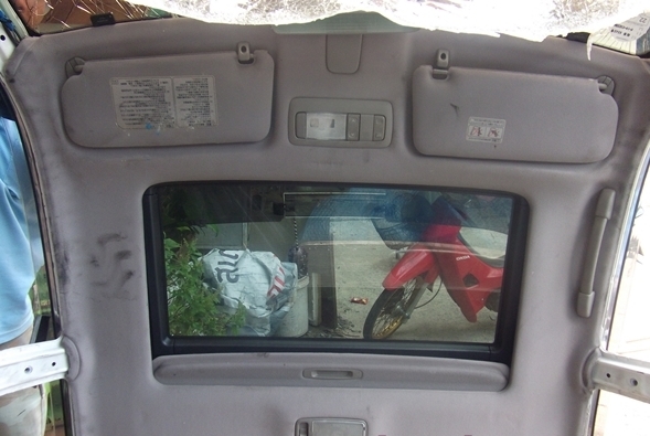 ขายหลังคา Sunroof สามารถแปลงใส่ได้ราคาพิเศษ ขายหลังคา Sunroof สามารถแปลงใส่ได้ราคาพิเศษ