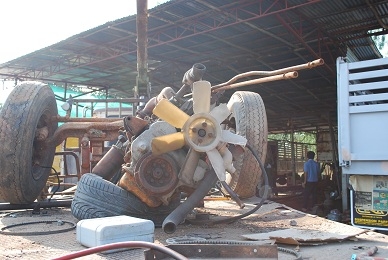 ขายเครื่องยนต์  ฮีโน่ พร้อมเกียร์ (ไม่มีปั๊ม)