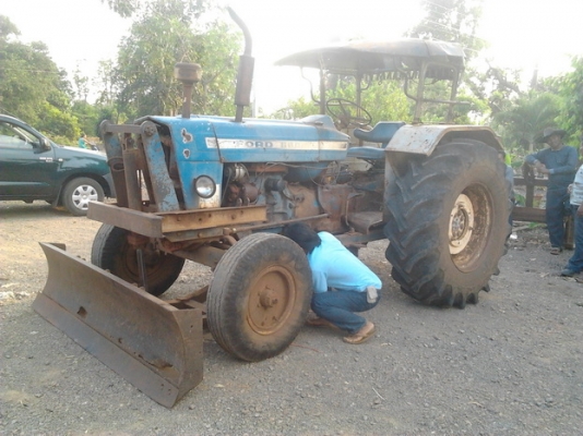 FORD 77 - 1 เพลา T5 เอกสารเล่มทะเบียนครบ ผสมหน้า 77 ด้านท้ายของ 6600 อุปกรณ์พร้อม มีใบดันหน้า ผานพรวนดิน 3 ผานพรวนดิน 6 เครื่องแน่นดีเดิมๆไม่มีเยิ้ม ระบบรั่วซึ่มไม่มีแตกไม่มีรั่ว ช่วงล่างแน่นดี ยางสภาพดีพร้อมใช้งานได้เลย ราคาต่อรองได้นะครับ FORD 77 - 1 เพลา T5 เอกสารเล่มทะเบียนครบ ผสมหน้า 77 ด้านท้ายของ 6600 อุปกรณ์พร้อม มีใบดันหน้า ผานพรวนดิน 3 ผานพรวนดิน 6 เครื่องแน่นดีเดิมๆไม่มีเยิ้ม ระบบรั่วซึ่มไม่มีแตกไม่มีรั่ว ช่วงล่างแน่นดี ยางสภาพดีพร้อมใช้งานได้เลย ราคาต่อรองได้นะครับ