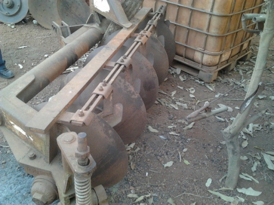 FORD 77 - 1 เพลา T5 เอกสารเล่มทะเบียนครบ ผสมหน้า 77 ด้านท้ายของ 6600 อุปกรณ์พร้อม มีใบดันหน้า ผานพรวนดิน 3 ผานพรวนดิน 6 เครื่องแน่นดีเดิมๆไม่มีเยิ้ม ระบบรั่วซึ่มไม่มีแตกไม่มีรั่ว ช่วงล่างแน่นดี ยางสภาพดีพร้อมใช้งานได้เลย ราคาต่อรองได้นะครับ FORD 77 - 1 เพลา T5 เอกสารเล่มทะเบียนครบ ผสมหน้า 77 ด้านท้ายของ 6600 อุปกรณ์พร้อม มีใบดันหน้า ผานพรวนดิน 3 ผานพรวนดิน 6 เครื่องแน่นดีเดิมๆไม่มีเยิ้ม ระบบรั่วซึ่มไม่มีแตกไม่มีรั่ว ช่วงล่างแน่นดี ยางสภาพดีพร้อมใช้งานได้เลย ราคาต่อรองได้นะครับ