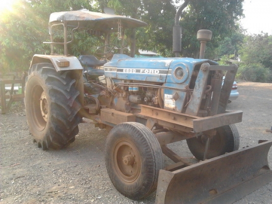 FORD 77 - 1 เพลา T5 เอกสารเล่มทะเบียนครบ ผสมหน้า 77 ด้านท้ายของ 6600 อุปกรณ์พร้อม มีใบดันหน้า ผานพรวนดิน 3 ผานพรวนดิน 6 เครื่องแน่นดีเดิมๆไม่มีเยิ้ม ระบบรั่วซึ่มไม่มีแตกไม่มีรั่ว ช่วงล่างแน่นดี ยางสภาพดีพร้อมใช้งานได้เลย ราคาต่อรองได้นะครับ