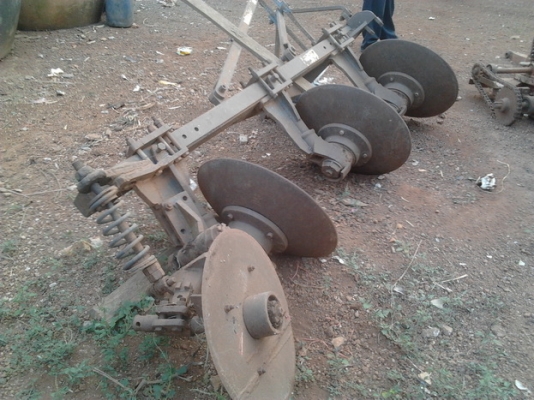 FORD 77 - 1 เพลา T5 เอกสารเล่มทะเบียนครบ ผสมหน้า 77 ด้านท้ายของ 6600 อุปกรณ์พร้อม มีใบดันหน้า ผานพรวนดิน 3 ผานพรวนดิน 6 เครื่องแน่นดีเดิมๆไม่มีเยิ้ม ระบบรั่วซึ่มไม่มีแตกไม่มีรั่ว ช่วงล่างแน่นดี ยางสภาพดีพร้อมใช้งานได้เลย ราคาต่อรองได้นะครับ FORD 77 - 1 เพลา T5 เอกสารเล่มทะเบียนครบ ผสมหน้า 77 ด้านท้ายของ 6600 อุปกรณ์พร้อม มีใบดันหน้า ผานพรวนดิน 3 ผานพรวนดิน 6 เครื่องแน่นดีเดิมๆไม่มีเยิ้ม ระบบรั่วซึ่มไม่มีแตกไม่มีรั่ว ช่วงล่างแน่นดี ยางสภาพดีพร้อมใช้งานได้เลย ราคาต่อรองได้นะครับ