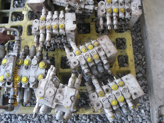 คอนโทรน รถใหญ่ ของใหม่เก็บเก่า คอนโทรน รถใหญ่ ของใหม่เก็บเก่า