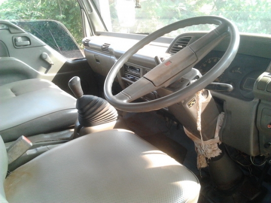 ISUZU NPR 120 HP 4HF1 ปี 39 เครื่องฝาขาว กระบะเหล็กคอกไม้ยาว 4.30 เมตรสภาพดีสวยจัดทั้งคัน เครื่องแห้งแห้งดีไม่มีเยิ้ม หัวเก๋งบางๆเดิมๆ พวงมาลัยเพาเวอร์ ช่วงล่างใหญ่ติด F แล้ว ยาง 8.25 ขอบ 16 สภาพดีพร้อมใช้งาน เอกสารทะเบียนภาษีครบพร้อมโอนครับ