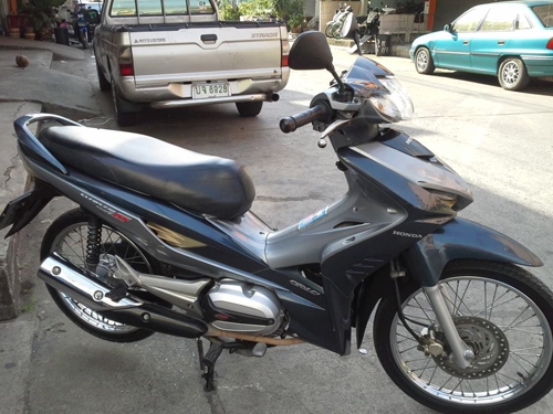 wave 110i (AT) ปี 52 สตาร์ทมือ วิ่ง 9000 กม. รถสวยมาก เครื่องเยี่ยม เอกสารครบ ภาษี พรบ.พึ่งต่อ