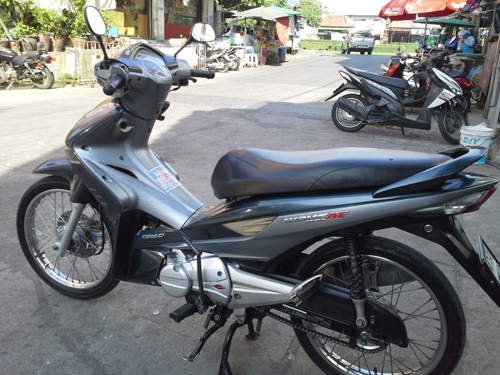 wave 110i (AT) ปี 52 สตาร์ทมือ วิ่ง 9000 กม. รถสวยมาก เครื่องเยี่ยม เอกสารครบ ภาษี พรบ.พึ่งต่อ