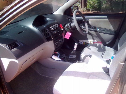 VIOS 1.5E 2004 เกียร์ธรรมดา เบาะกำมะหยี่