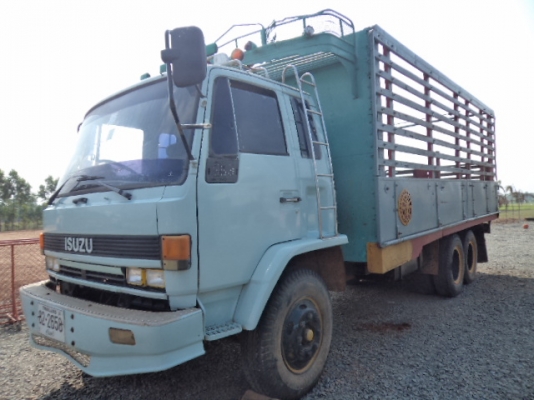 ขายรถ10ล้ออีซูซุ สภาพสวยๆพร้อมใช้งาน