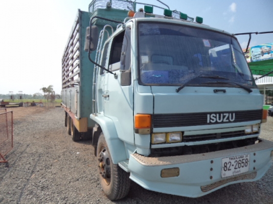 ขายรถ10ล้ออีซูซุ สภาพสวยๆพร้อมใช้งาน