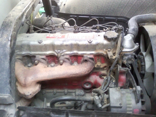 HINO FC 120 HP WO4D ซุปเปอร์เสี่ย กระบะคอกเหล็กยาว 5.50 เมตรสภาพสวยมากครับ เครื่องแน่นแรงดีไม่มีเยิ้ม ภายในห้องเก๋งคอนโซลอุปกรณ์อยู่ครบทุกชิ้น ช่วงล่างใหญ่ F หน้าหลัง คัชซีสวยไม่มีดาม ยาง 8.25 ขอบ 16 สภาพดี 70\% พร้อมบรรทุกพร้อมใช้งาน เอกสารทะเบียนภาษีครบพ