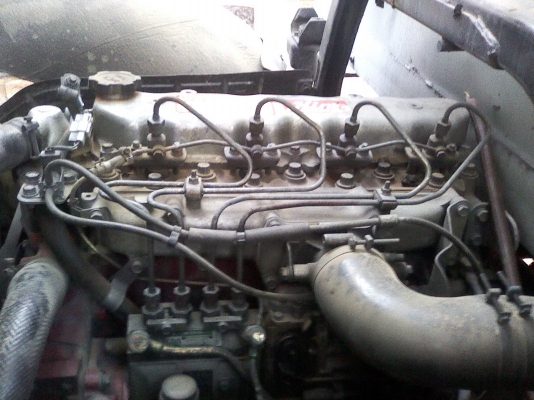 HINO FC 120 HP WO4D ซุปเปอร์เสี่ย กระบะคอกเหล็กยาว 5.50 เมตรสภาพสวยมากครับ เครื่องแน่นแรงดีไม่มีเยิ้ม ภายในห้องเก๋งคอนโซลอุปกรณ์อยู่ครบทุกชิ้น ช่วงล่างใหญ่ F หน้าหลัง คัชซีสวยไม่มีดาม ยาง 8.25 ขอบ 16 สภาพดี 70\% พร้อมบรรทุกพร้อมใช้งาน เอกสารทะเบียนภาษีครบพ