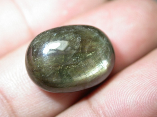 ขายโอปอล์ และ แซปไฟร์เม็ดใหญ่ ขายโอปอล์ และ แซปไฟร์เม็ดใหญ่