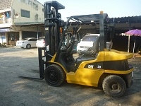 Forklift 3.0 ตัน ยกสูง 6.0 เมตร ดีเซล เกียร์ออโต้  ยางตัน เสา 3 ตอน ล้อหน้าคู่.