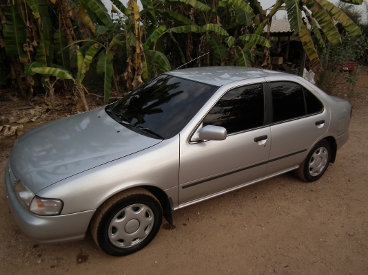 ขายรถเก๋งติดแก๊ส LPG นิสันสันนี่ ปี 96 ทะเบียนเต็มพร้อมโอน หน้า - หลังเดิมสวยๆ