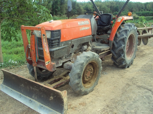 ต้องการขายแทรกเตอร์รุ่น L4508DI
