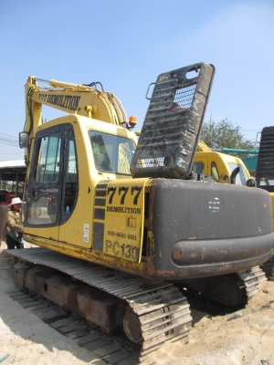 ขายแล้ว KOMATSU PC130-6K  เก่านอก เอวแน่น ปั็มแรง สภาพพร้อมใช้ สุดๆเอาไปแบ่งกันใช้ได้เลยครับ   น้องร็อค จัดหั้ย สนใจโทร สอบถามได้ 081-8535656