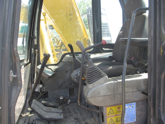 ขายแล้ว KOMATSU PC130-6K  เก่านอก เอวแน่น ปั็มแรง สภาพพร้อมใช้ สุดๆเอาไปแบ่งกันใช้ได้เลยครับ   น้องร็อค จัดหั้ย สนใจโทร สอบถามได้ 081-8535656